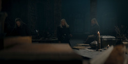 HouseOfTheDragon_3x02-QueensLanding_02178