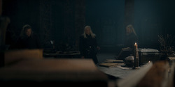 HouseOfTheDragon_3x02-QueensLanding_02179