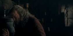 HouseOfTheDragon_3x02-QueensLanding_02182