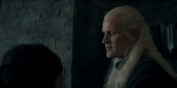 HouseOfTheDragon_3x02-QueensLanding_02295