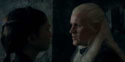 HouseOfTheDragon_3x02-QueensLanding_02298