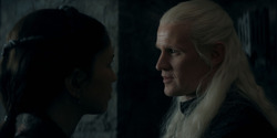 HouseOfTheDragon_3x02-QueensLanding_02302