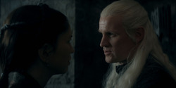 HouseOfTheDragon_3x02-QueensLanding_02305