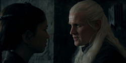 HouseOfTheDragon_3x02-QueensLanding_02308