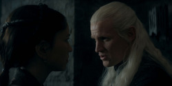 HouseOfTheDragon_3x02-QueensLanding_02310