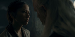 HouseOfTheDragon_3x02-QueensLanding_02317