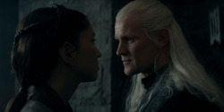 HouseOfTheDragon_3x02-QueensLanding_02334