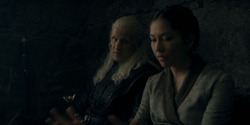 HouseOfTheDragon_3x02-QueensLanding_02400