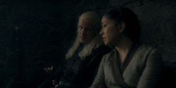 HouseOfTheDragon_3x02-QueensLanding_02402
