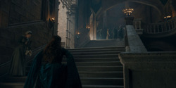 HouseOfTheDragon_3x02-QueensLanding_02498