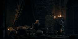 HouseOfTheDragon_3x02-QueensLanding_02615