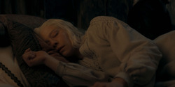HouseOfTheDragon_3x02-QueensLanding_02656