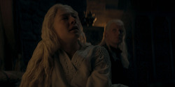HouseOfTheDragon_3x02-QueensLanding_02676
