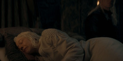 HouseOfTheDragon_3x02-QueensLanding_02701