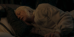 HouseOfTheDragon_3x02-QueensLanding_02715