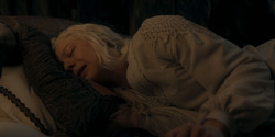 HouseOfTheDragon_3x02-QueensLanding_02716