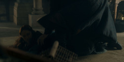 HouseOfTheDragon_3x02-QueensLanding_02959