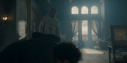 HouseOfTheDragon_3x02-QueensLanding_02996