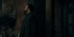 HouseOfTheDragon_3x02-QueensLanding_03007