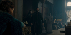 HouseOfTheDragon_3x02-QueensLanding_03009