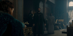 HouseOfTheDragon_3x02-QueensLanding_03011