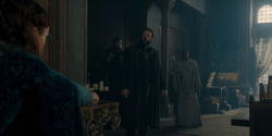 HouseOfTheDragon_3x02-QueensLanding_03020