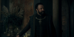 HouseOfTheDragon_3x02-QueensLanding_03050