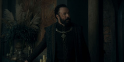 HouseOfTheDragon_3x02-QueensLanding_03051