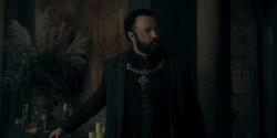 HouseOfTheDragon_3x02-QueensLanding_03052