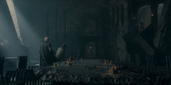HouseOfTheDragon_3x02-QueensLanding_03124