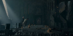 HouseOfTheDragon_3x02-QueensLanding_03130
