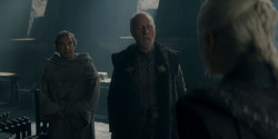 HouseOfTheDragon_3x02-QueensLanding_03150