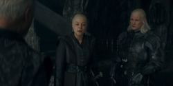 HouseOfTheDragon_3x02-QueensLanding_03152