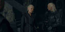 HouseOfTheDragon_3x02-QueensLanding_03159