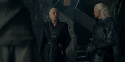 HouseOfTheDragon_3x02-QueensLanding_03174