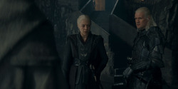 HouseOfTheDragon_3x02-QueensLanding_03180