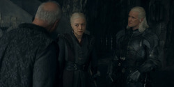 HouseOfTheDragon_3x02-QueensLanding_03195