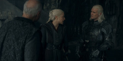 HouseOfTheDragon_3x02-QueensLanding_03199