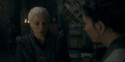 HouseOfTheDragon_3x02-QueensLanding_03245