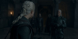 HouseOfTheDragon_3x02-QueensLanding_03300