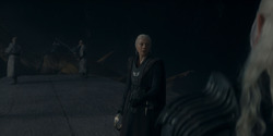 HouseOfTheDragon_3x02-QueensLanding_03308