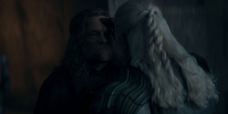 HouseOfTheDragon_3x02-QueensLanding_03358