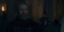 HouseOfTheDragon_3x02-QueensLanding_03377