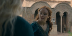 HouseOfTheDragon_3x02-QueensLanding_03470