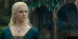 HouseOfTheDragon_3x02-QueensLanding_03496
