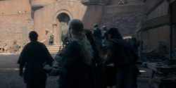 HouseOfTheDragon_3x02-QueensLanding_03505