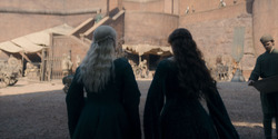 HouseOfTheDragon_3x02-QueensLanding_03511