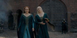 HouseOfTheDragon_3x02-QueensLanding_03514