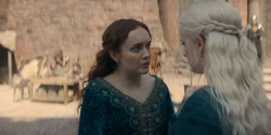 HouseOfTheDragon_3x02-QueensLanding_03533
