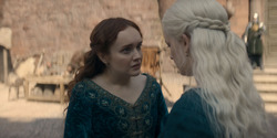 HouseOfTheDragon_3x02-QueensLanding_03556